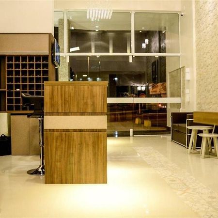 Grand Cafe Hotel Manhuacu Kültér fotó