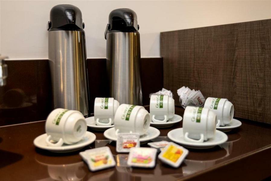 Grand Cafe Hotel Manhuacu Kültér fotó