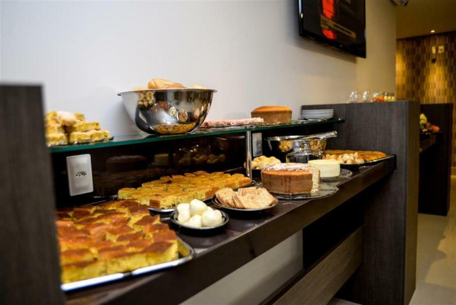 Grand Cafe Hotel Manhuacu Kültér fotó