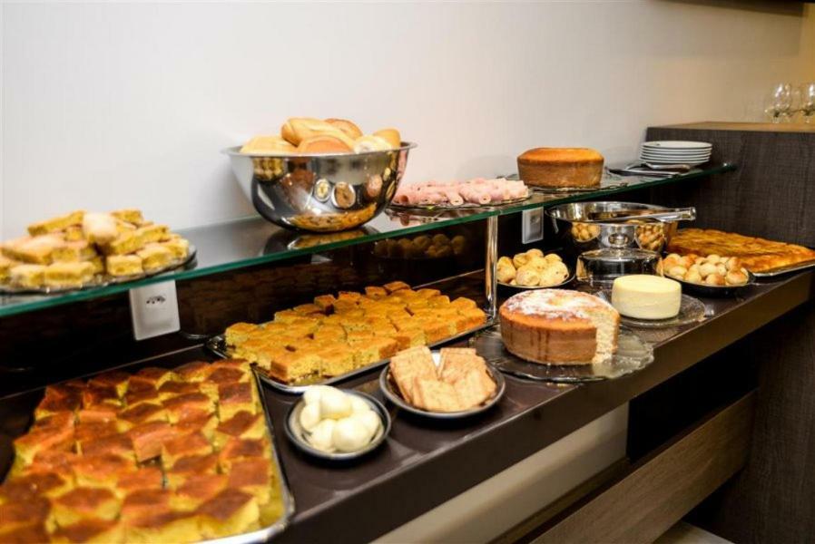 Grand Cafe Hotel Manhuacu Kültér fotó