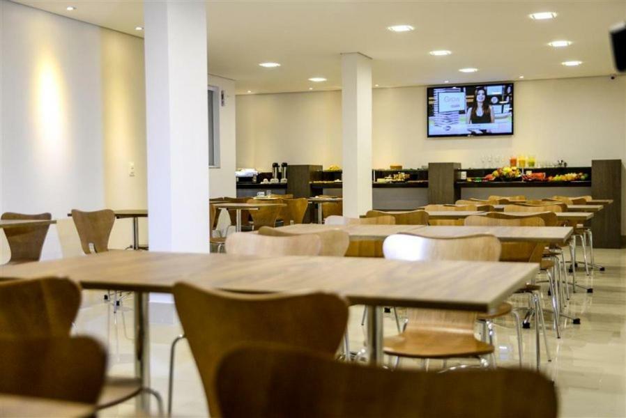Grand Cafe Hotel Manhuacu Kültér fotó